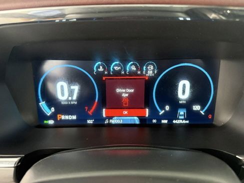 Used 2022 Ford F150 Lariat w/ Equipment Group 502A High AWD/4WD image 14