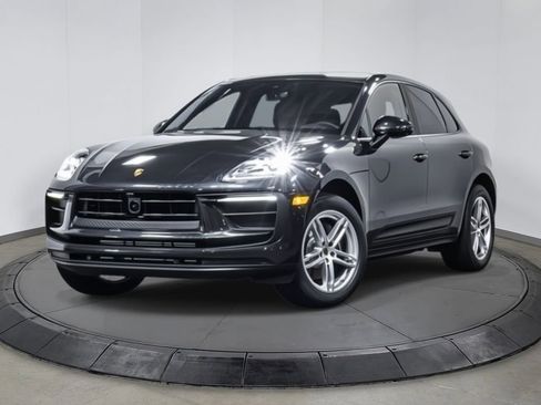 New 2025 Porsche Macan image 1
