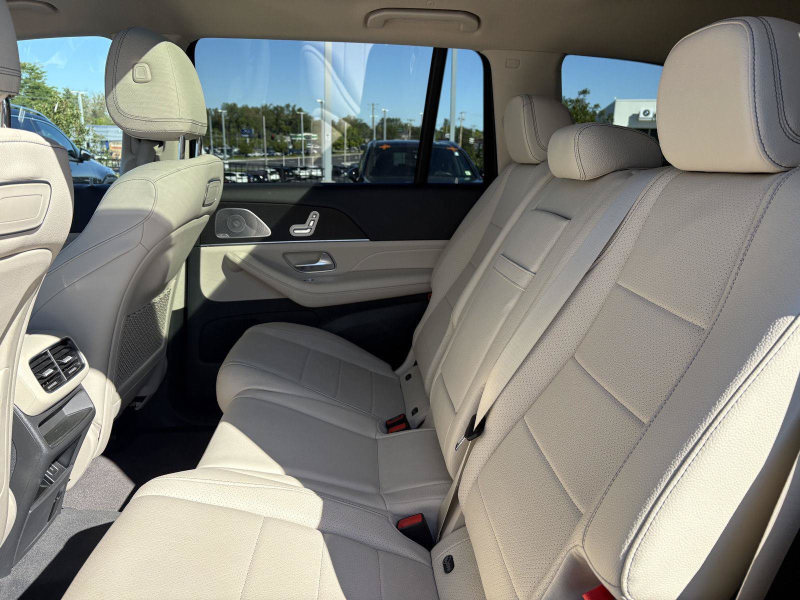 Used 2020 Mercedes-Benz GLS 450 4MATIC image 13