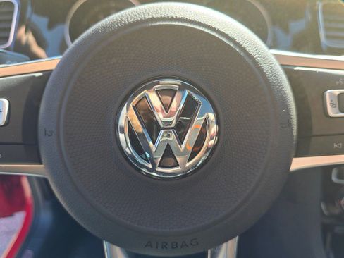 Used 2021 Volkswagen GTI SE image 38