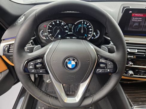 Used 2019 BMW 530e RWD image 18