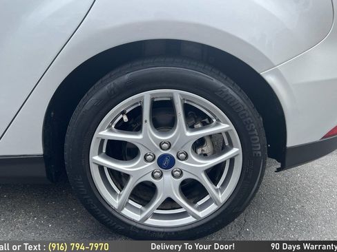 Used 2015 Ford Focus SE w/ Equipment Group 201A FWD image 10