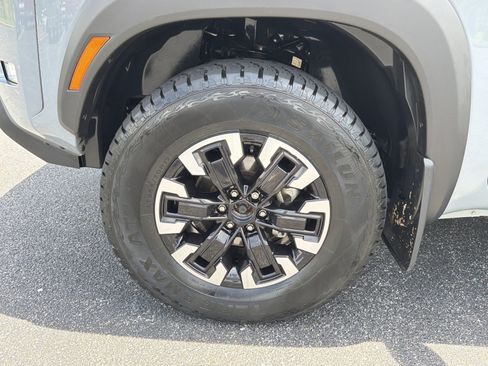 Used 2024 Nissan Frontier PRO-4X w/ Technology Package AWD/4WD image 11