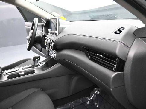 Used 2022 Nissan Sentra SV w/ All-Weather Package FWD image 16