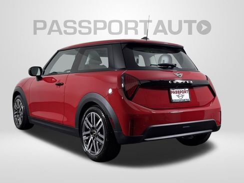 Certified 2025 MINI Cooper 2-Door Hardtop FWD image 6