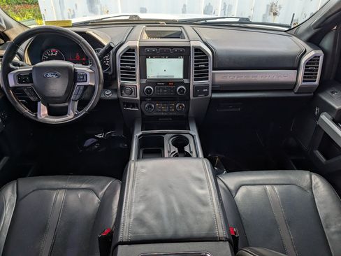 Used 2017 Ford F250 Platinum w/ Platinum Ultimate Package AWD/4WD image 16