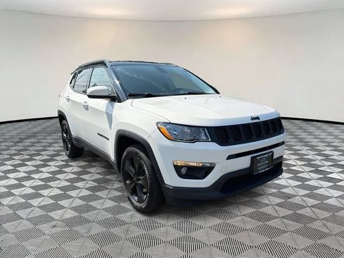 Used 2019 Jeep Compass Latitude AWD/4WD image 1