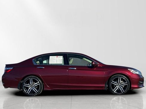 Used 2016 Honda Accord Touring image 7