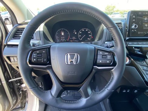 Used 2025 Honda Odyssey Touring image 26