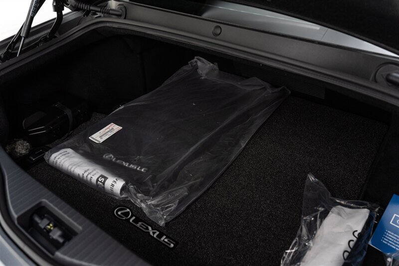 Used 2026 Lexus LC 500 Coupe RWD image 47