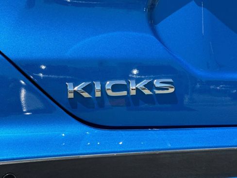 Used 2021 Nissan Kicks SV FWD image 27