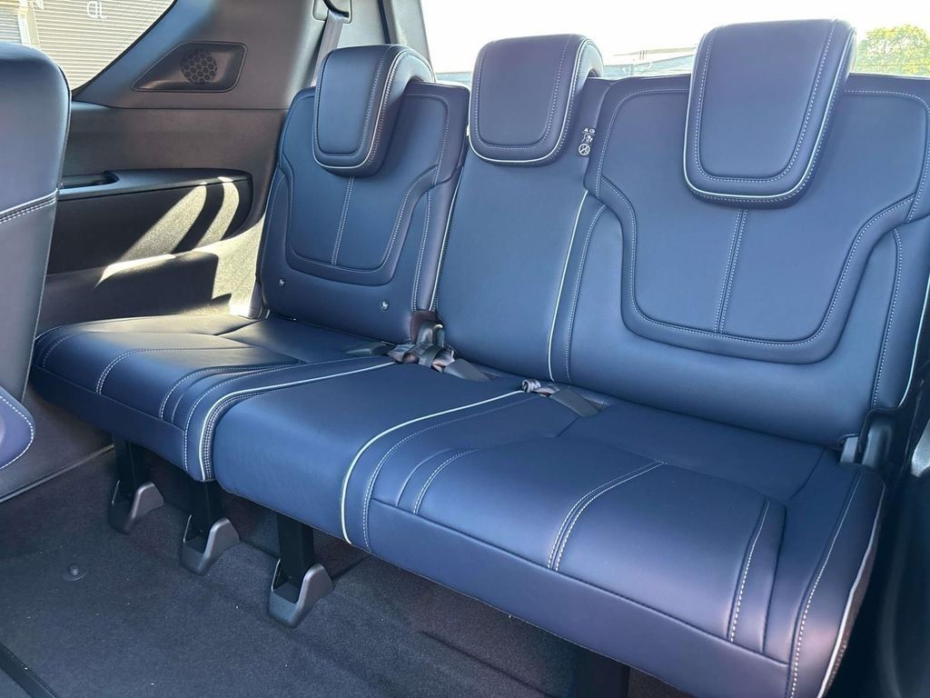 New 2027 INFINITI QX80 Sensory w/ Sport Exterior Package AWD/4WD image 7