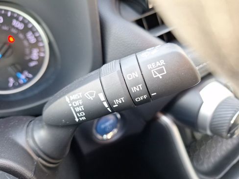 Used 2021 Toyota RAV4 XLE image 25