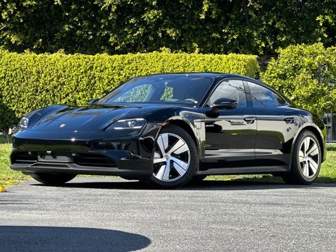 New 2026 Porsche Taycan image 1
