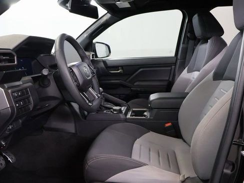 Used 2024 Toyota Tacoma TRD Sport image 10