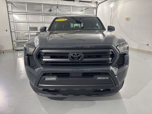 Used 2024 Toyota Tacoma SR5 w/ SR5 Upgrade Package RWD image 2