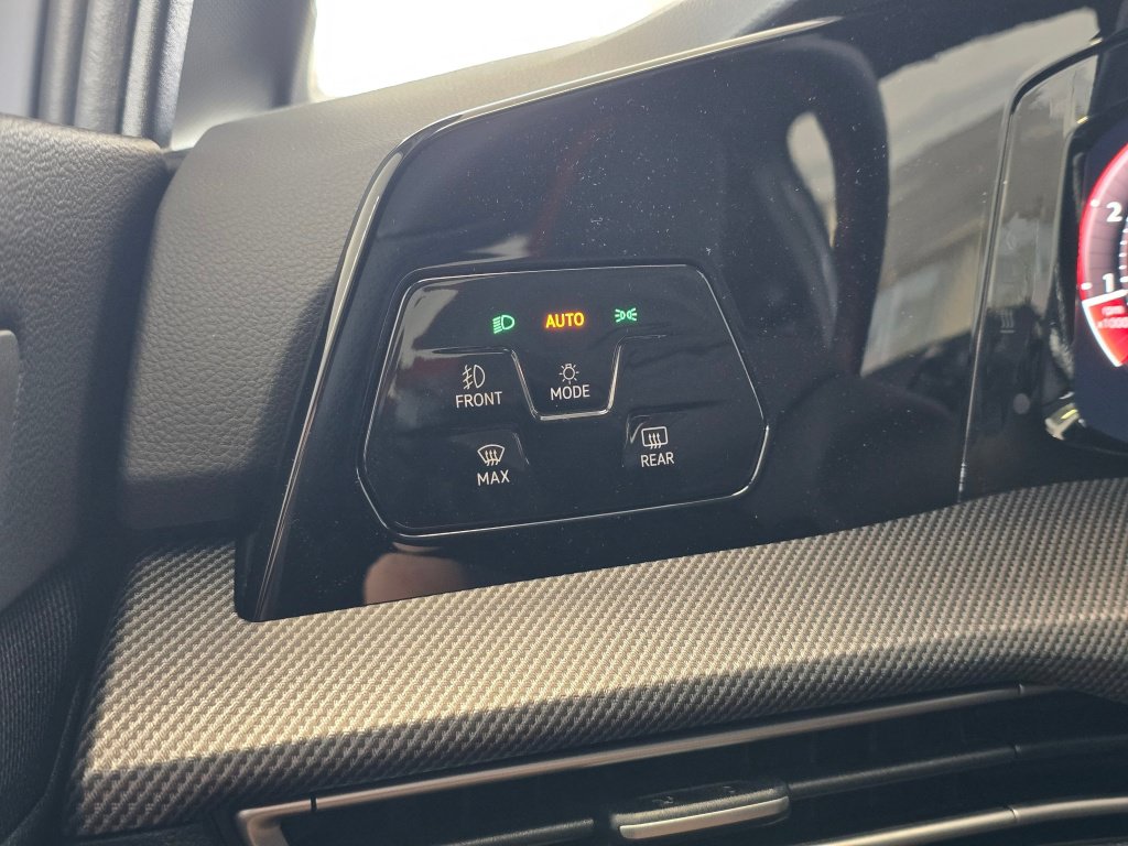 New 2026 Volkswagen GTI SE FWD image 22