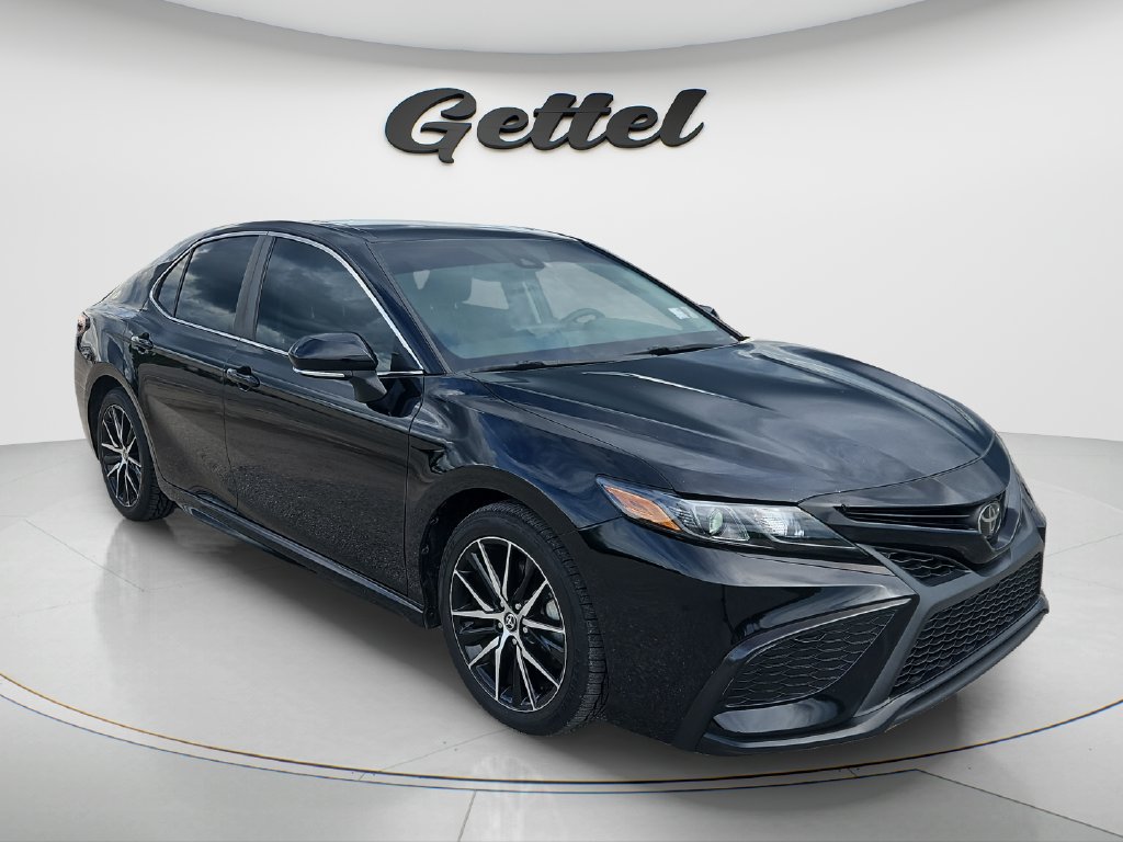 Certified 2024 Toyota Camry SE w/ Cold Weather Package FWD image 3