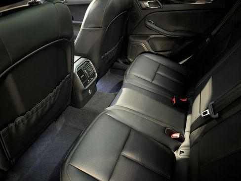 New 2026 Porsche Macan S image 22