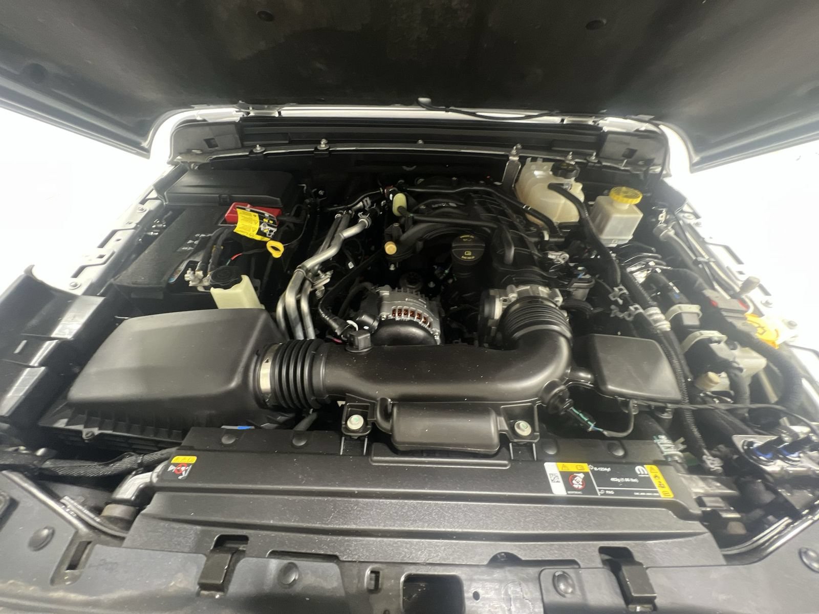 Used 2023 Jeep Gladiator Sport AWD/4WD image 25