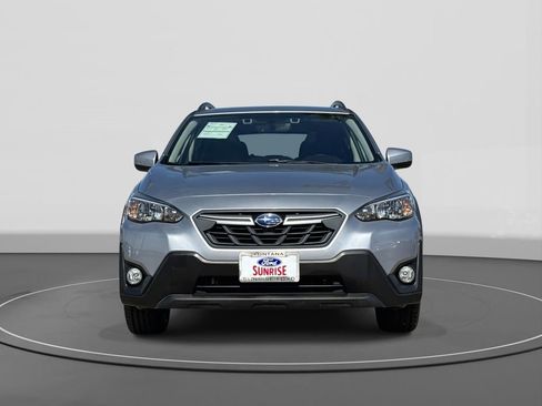 Used 2021 Subaru Crosstrek 2.0i Premium w/ Moonroof Package image 3
