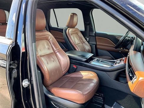 Used 2022 Lincoln Aviator Reserve w/ Elements Package Plus image 9