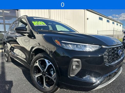 Used 2023 Ford Escape ST-Line Select w/ Tech Pack #2 AWD/4WD image 2