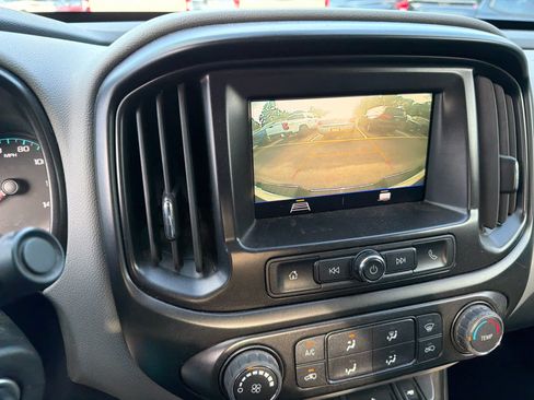 Certified 2022 Chevrolet Colorado W/T w/ WT Convenience Package AWD/4WD image 10