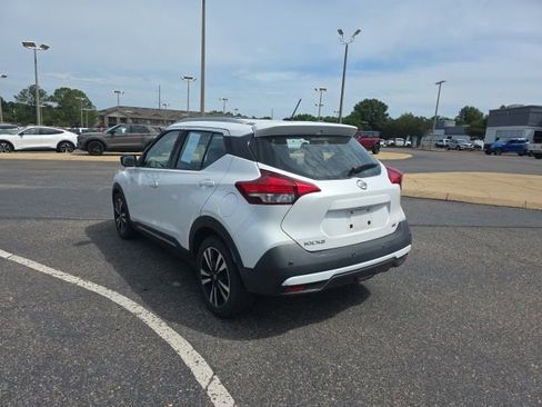 Used 2020 Nissan Kicks SR FWD image 4