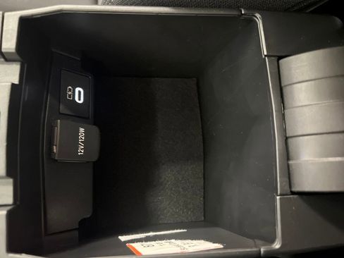 Used 2024 Toyota Corolla LE image 29