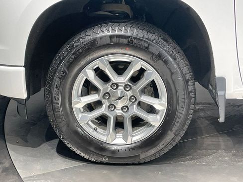 Used 2026 Chevrolet Silverado 1500 RST AWD/4WD image 36