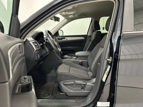 Used 2018 Volkswagen Atlas Launch Edition AWD/4WD image 4