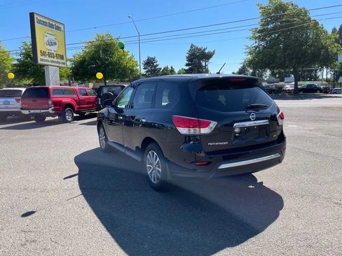 Used 2014 Nissan Pathfinder S AWD/4WD image 3