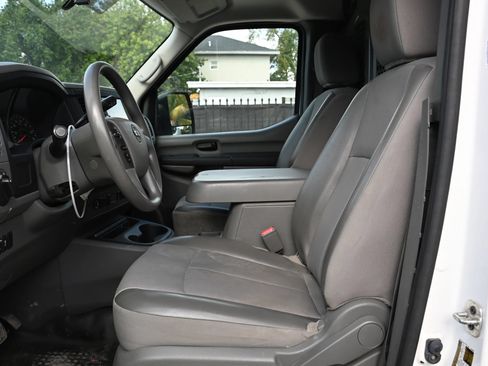 Used 2021 Nissan NV 2500 SV RWD image 11