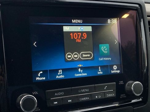 Used 2024 Nissan Frontier SV image 21