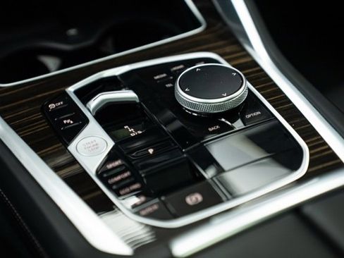 Used 2025 BMW X6 xDrive40i image 18