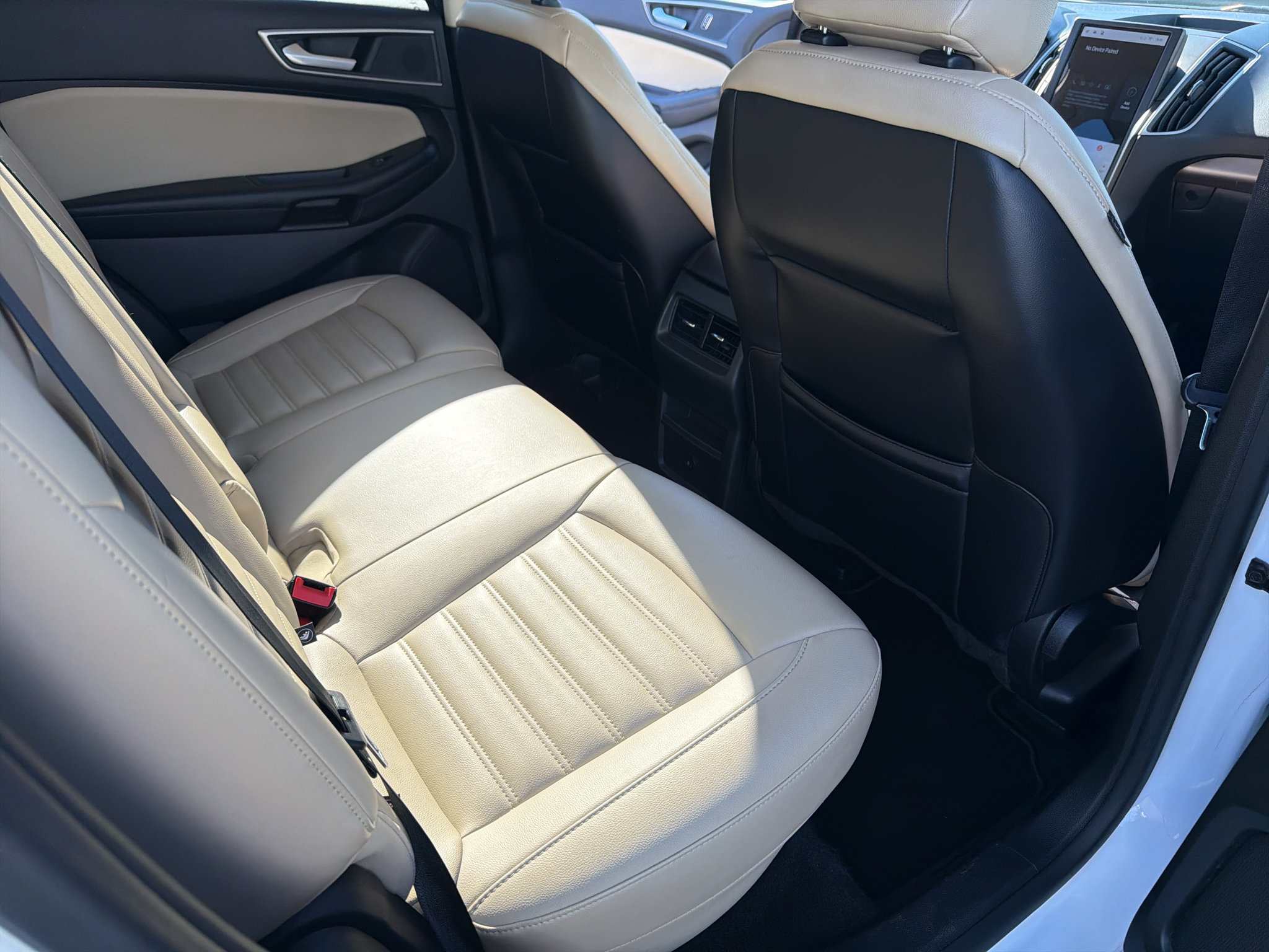 Used 2024 Ford Edge SEL AWD/4WD image 15