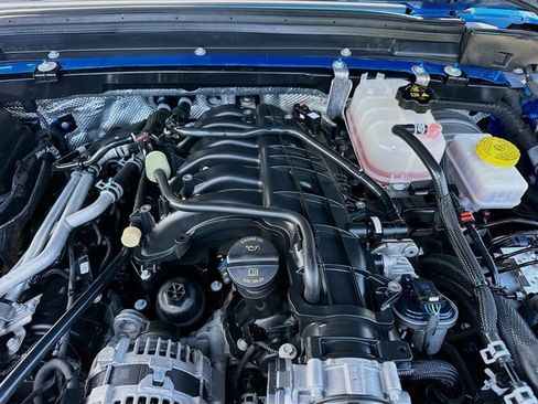 Used 2024 Jeep Wrangler Sahara image 29