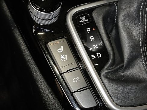 Used 2024 Kia Seltos SX w/ SX Sunroof Package image 21