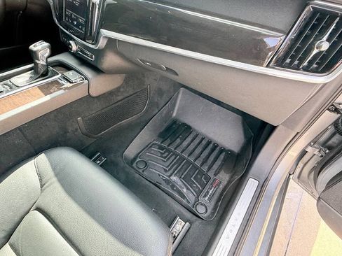 Used 2018 Volvo S90 T5 Momentum FWD image 55