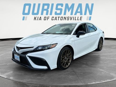 Used 2023 Toyota Camry SE AWD/4WD image 2