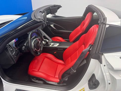 Used 2015 Chevrolet Corvette Stingray Coupe RWD image 13