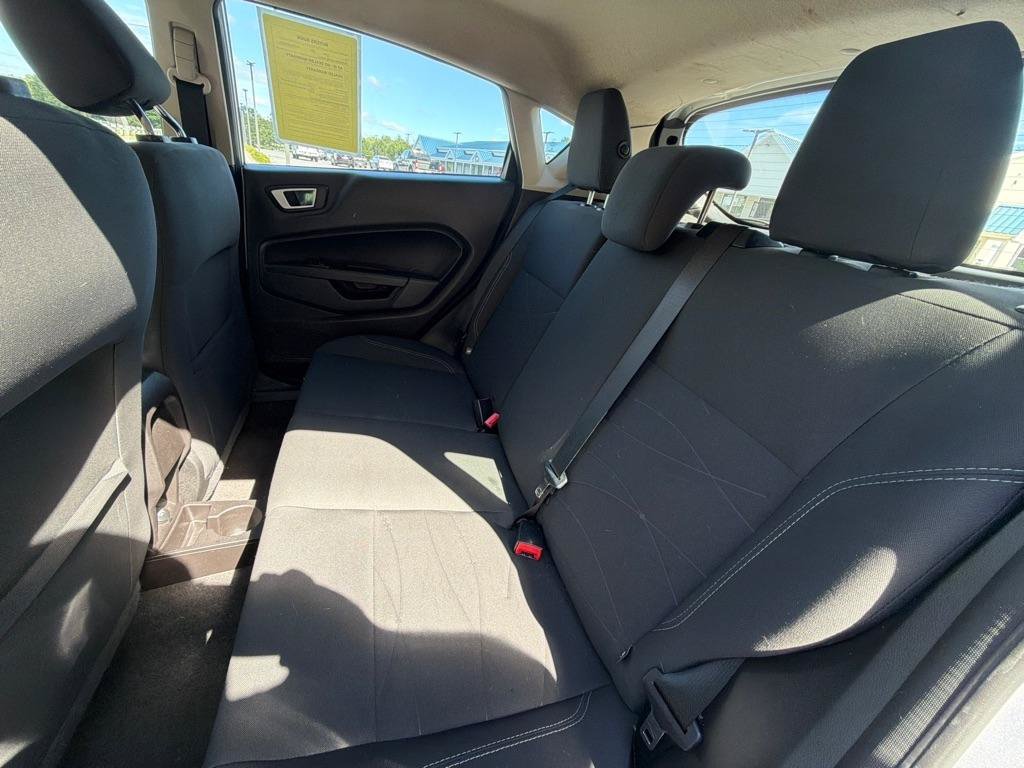Used 2016 Ford Fiesta SE w/ Cold Weather Package FWD image 11