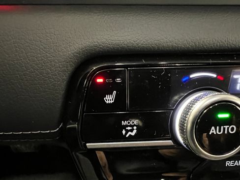 New 2025 Honda Pilot Touring image 28