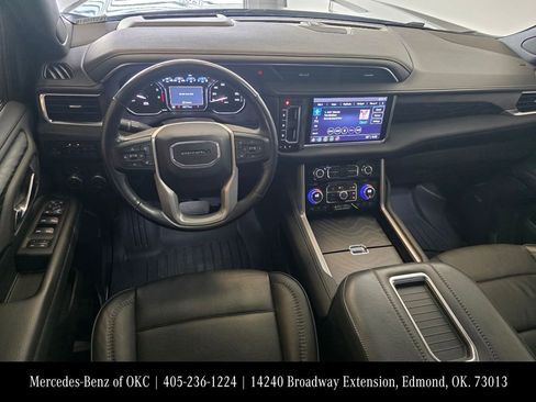 Used 2021 GMC Yukon Denali w/ Denali Premium Package image 10