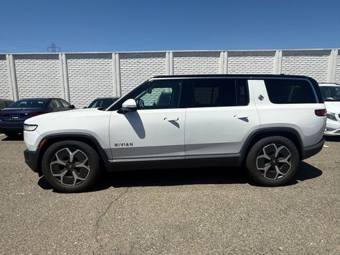 Used 2024 Rivian R1S Adventure AWD/4WD image 2