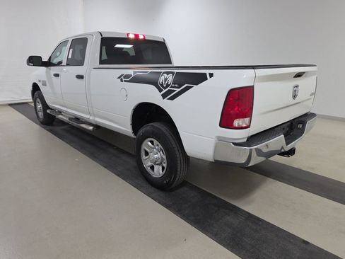 Used 2018 RAM 2500 Tradesman w/ Chrome Appearance Group AWD/4WD image 4
