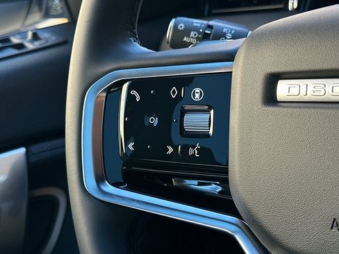 Certified 2025 Land Rover Discovery Sport Dynamic SE image 28