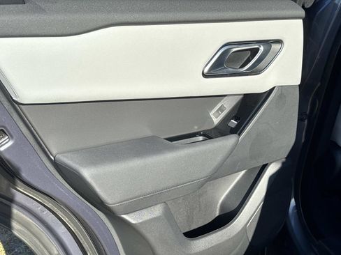 Used 2024 Land Rover Range Rover Velar Dynamic SE image 12