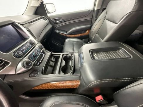 Used 2020 Chevrolet Tahoe Premier AWD/4WD image 18